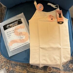 Shapermint Essentials All Day Every Day Scoop Neck Cami Beige NWT